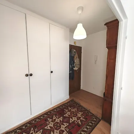 Avec Balcon Et Parking A Alesia *