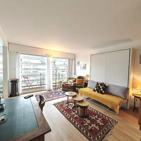 Apartment Avec Balcon Et Parking A Alesia Paris