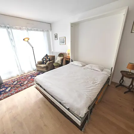 Avec Balcon Et Parking A Alesia *